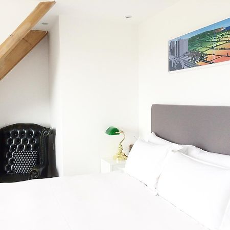 뉴키 The Blue Door B&B 외부 사진