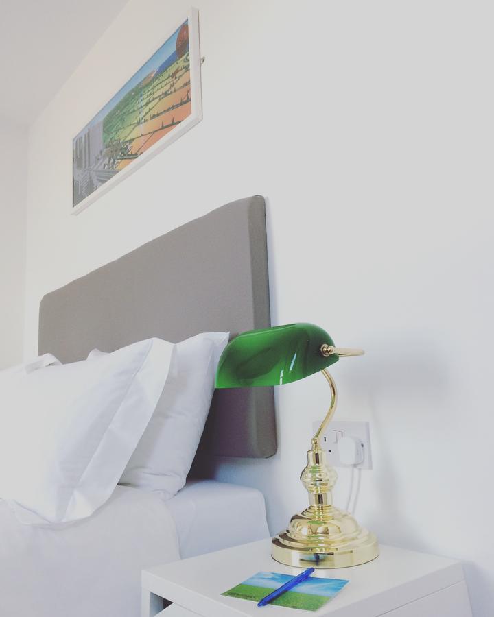 뉴키 The Blue Door B&B 외부 사진