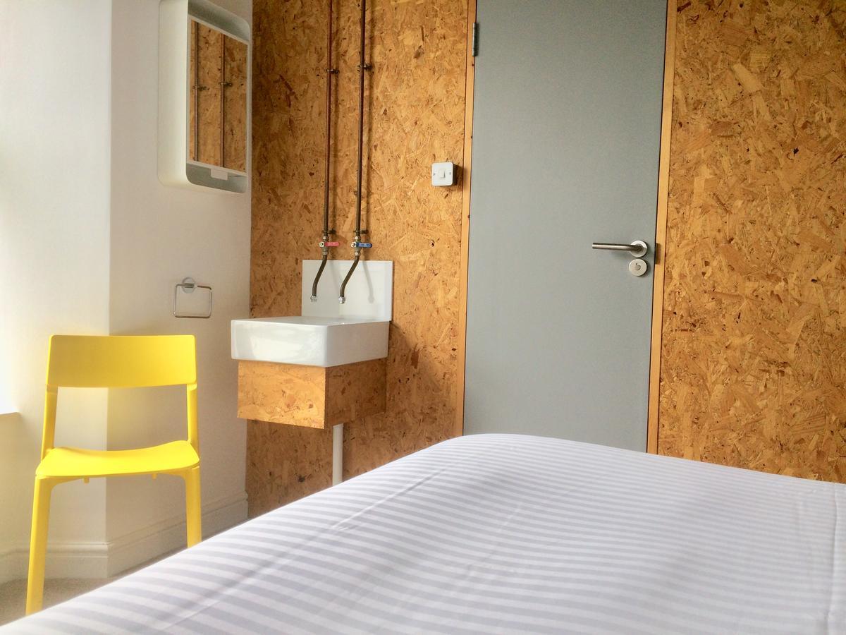 뉴키 The Blue Door B&B 외부 사진